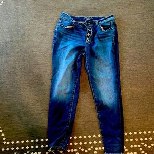 Maurices high-rise maurices high-rise Jeans button fly large short